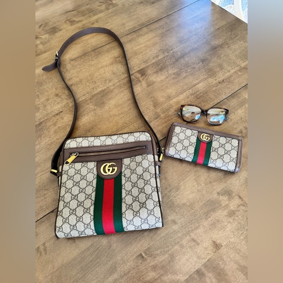 GUCCI Odephelia GG Crossbody - Picture 2 of 8